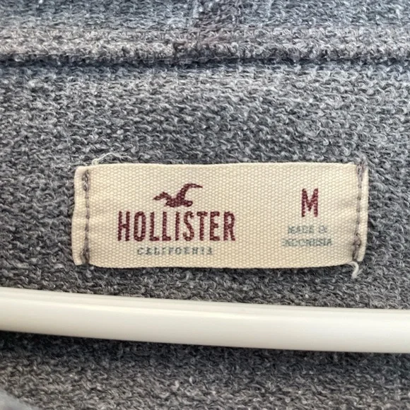 Hollister Crop Top Hoodie - Picture 3 of 3